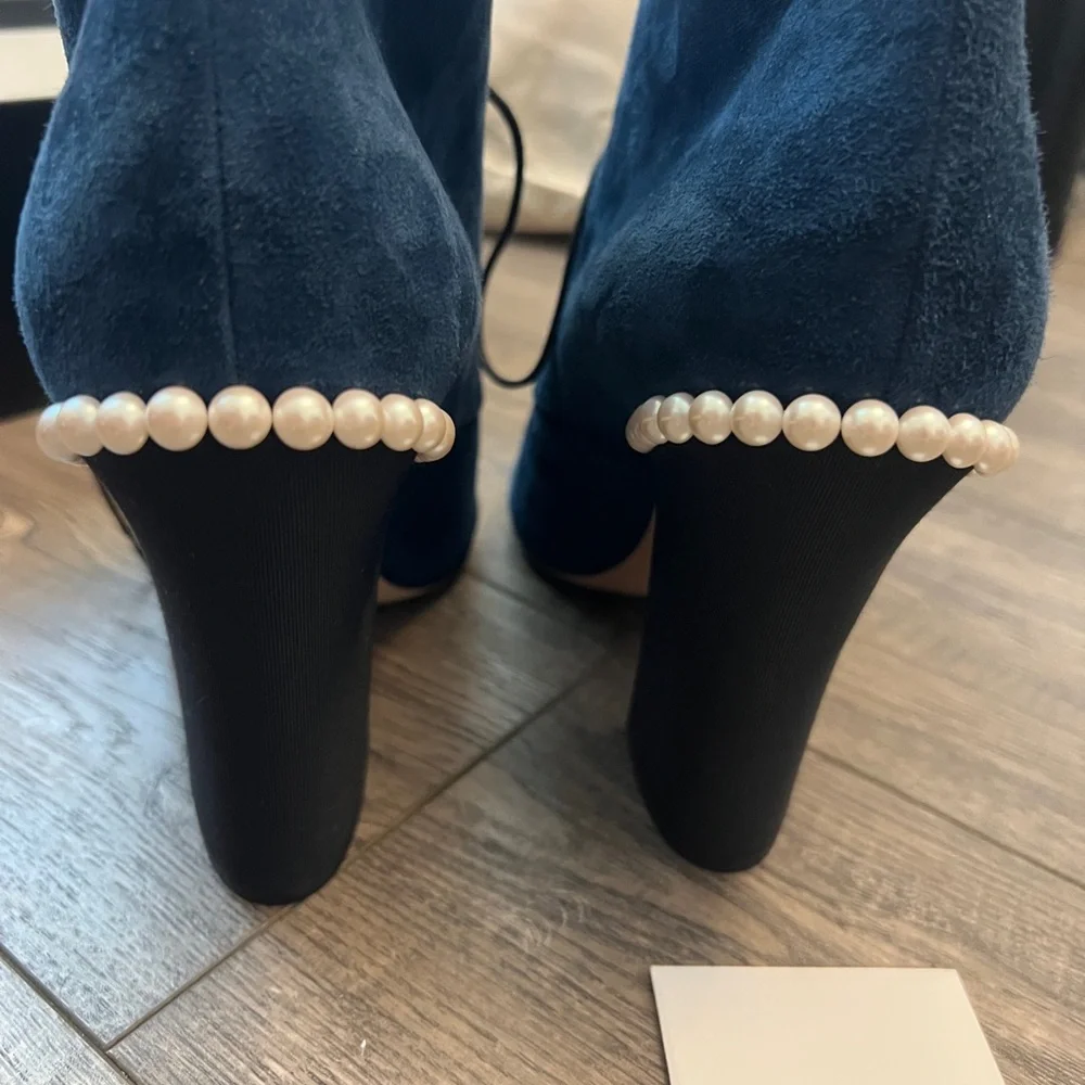 💙🤍Chanel Pearls/ Suede Booties🤍💙 - Picture 8 of 10